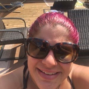 Meet your Posher, Elizabeth